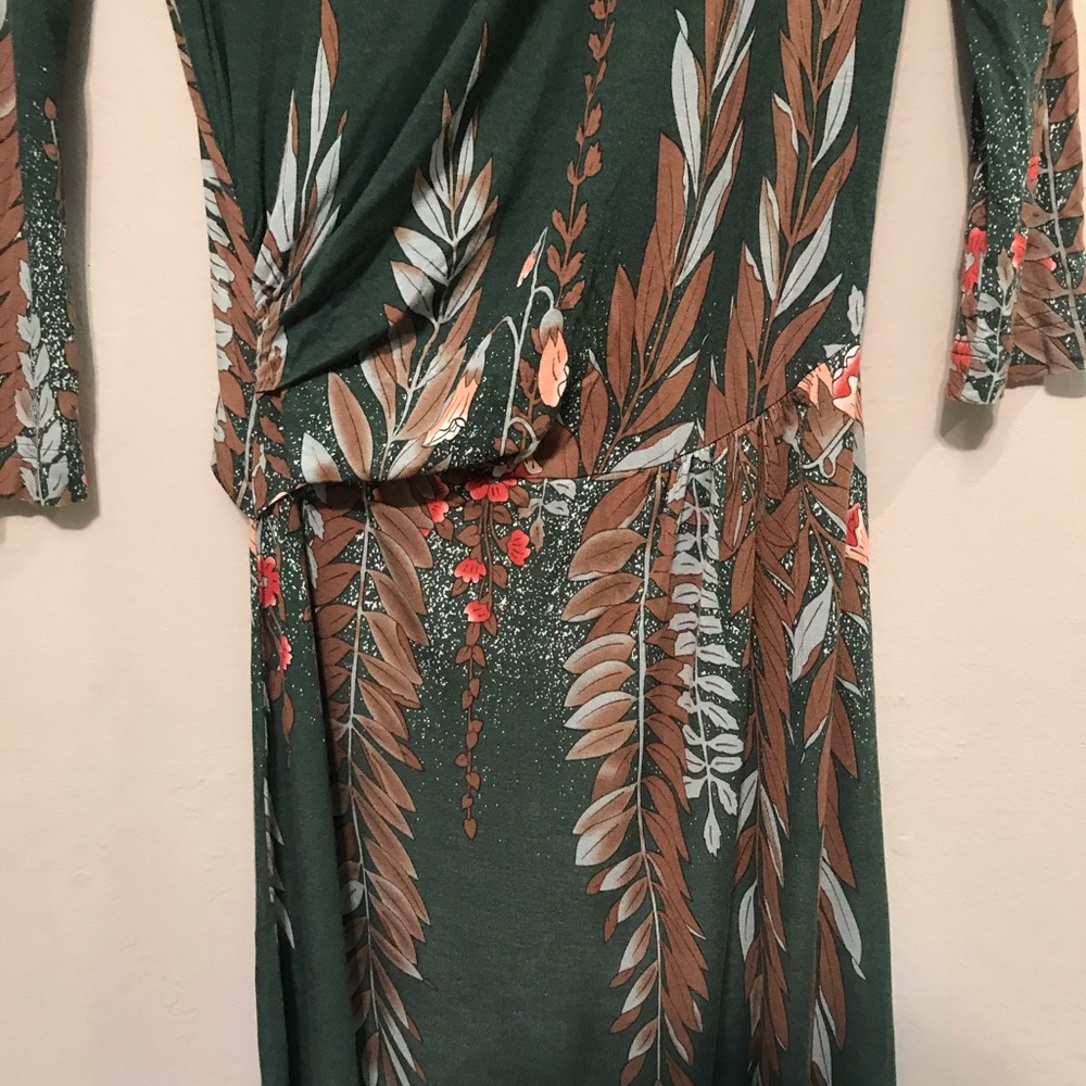 Dress - Picture 3 of 4
